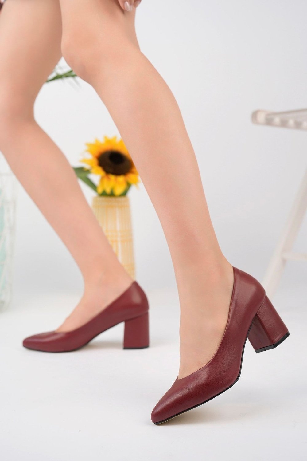 Ernila Shoes Hakiki Deri Alçak Topuklu Kadın Stiletto