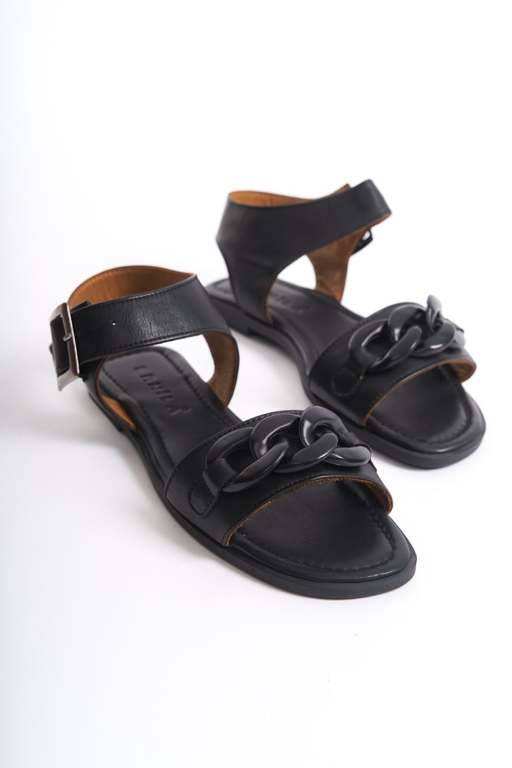 SHOES HAKİKİ DERİ TOKALI SANDALET