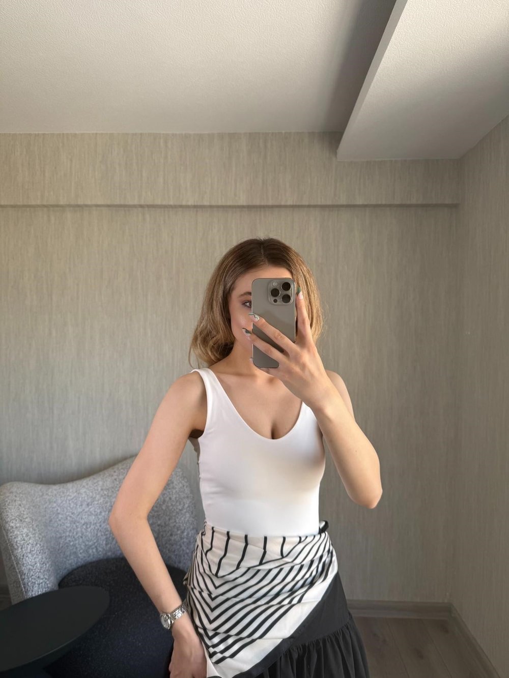V Yaka Basic Bodysuit 