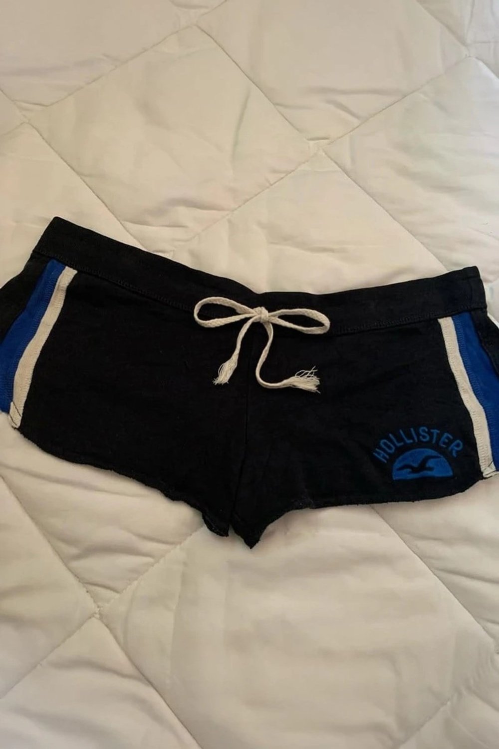 Siyah Hollister Lacivert Beyaz Yan Şeritli Y2K Mini Spor Şort