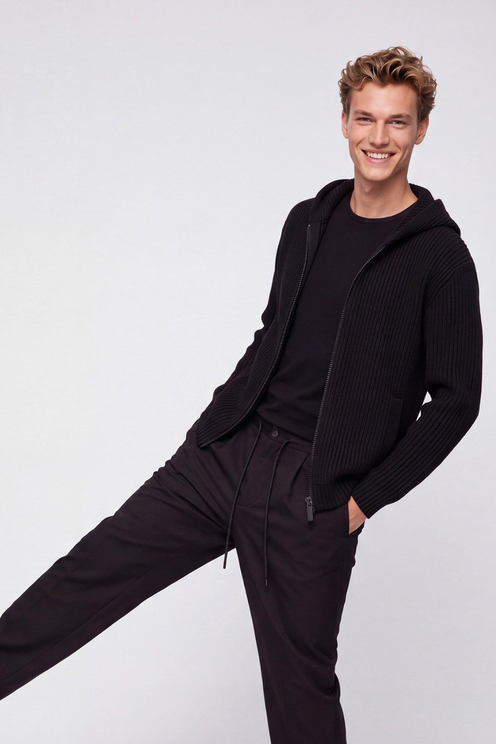 Erkek Siyah Relaxed Fit Pantolon