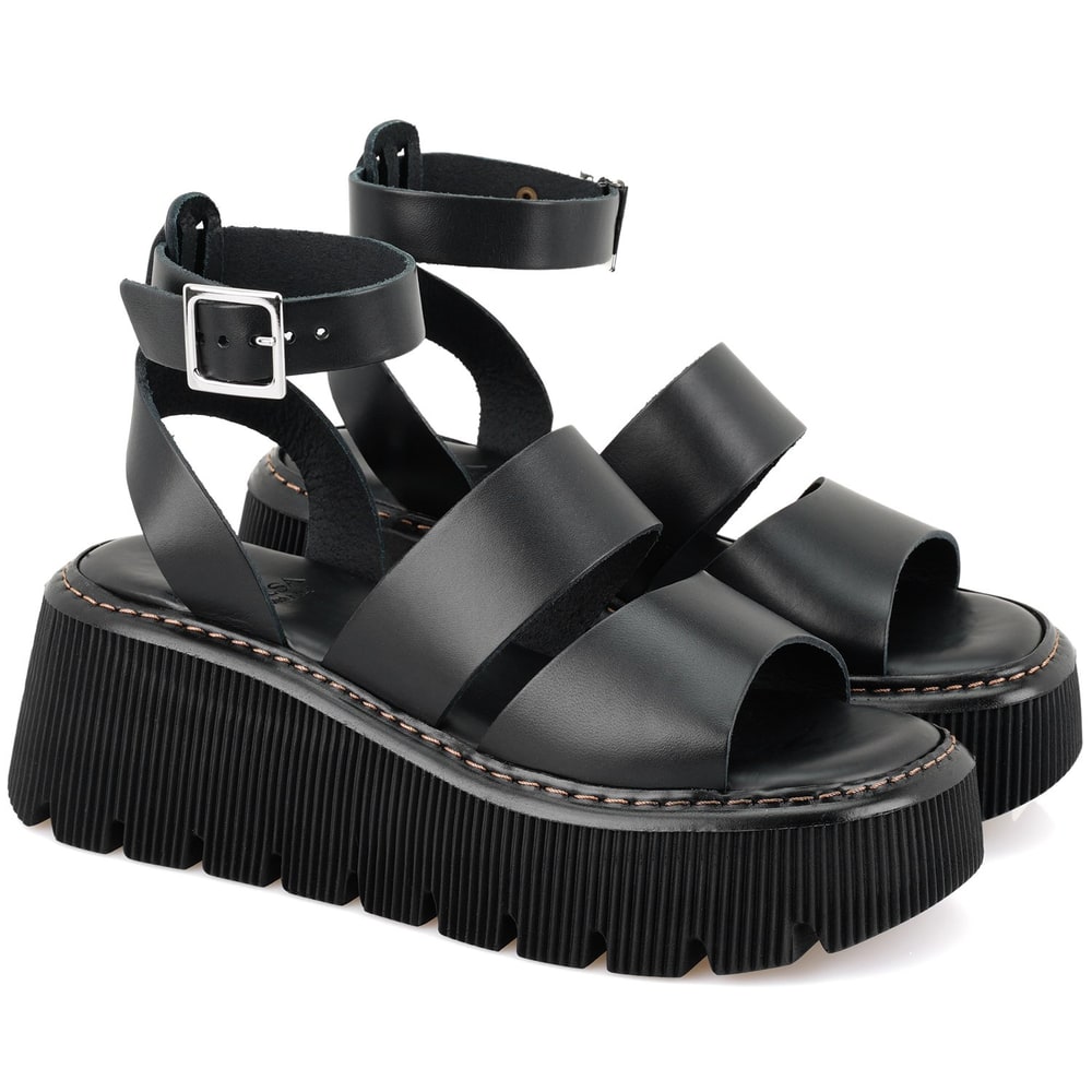 Kadın Siyah Dolgu Tabanlı Deri Sandalet