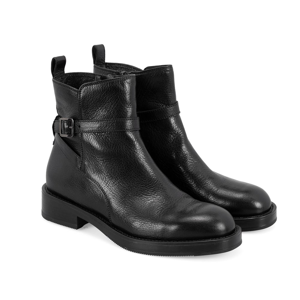 Kadın Siyah Toka Aksesuarlı Deri Bot