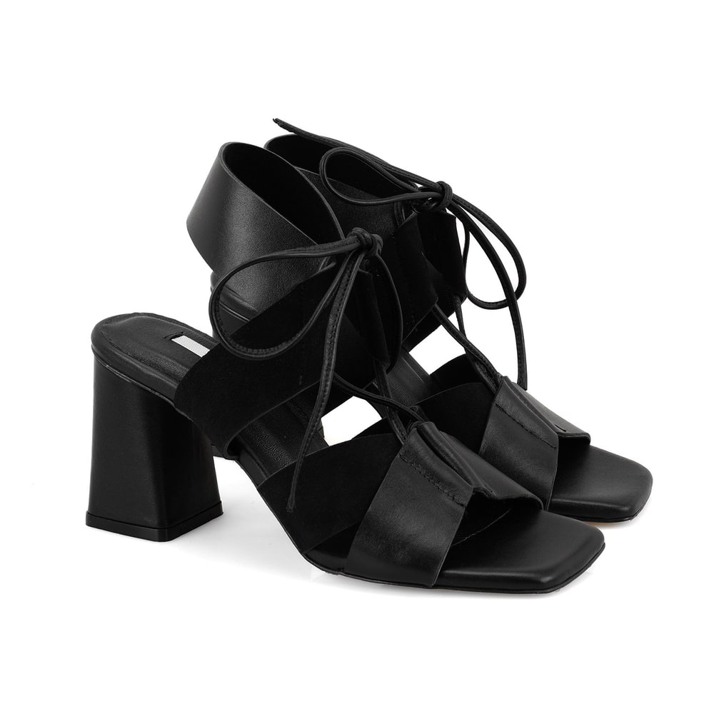 Kadın Siyah Topuklu Deri Sandalet