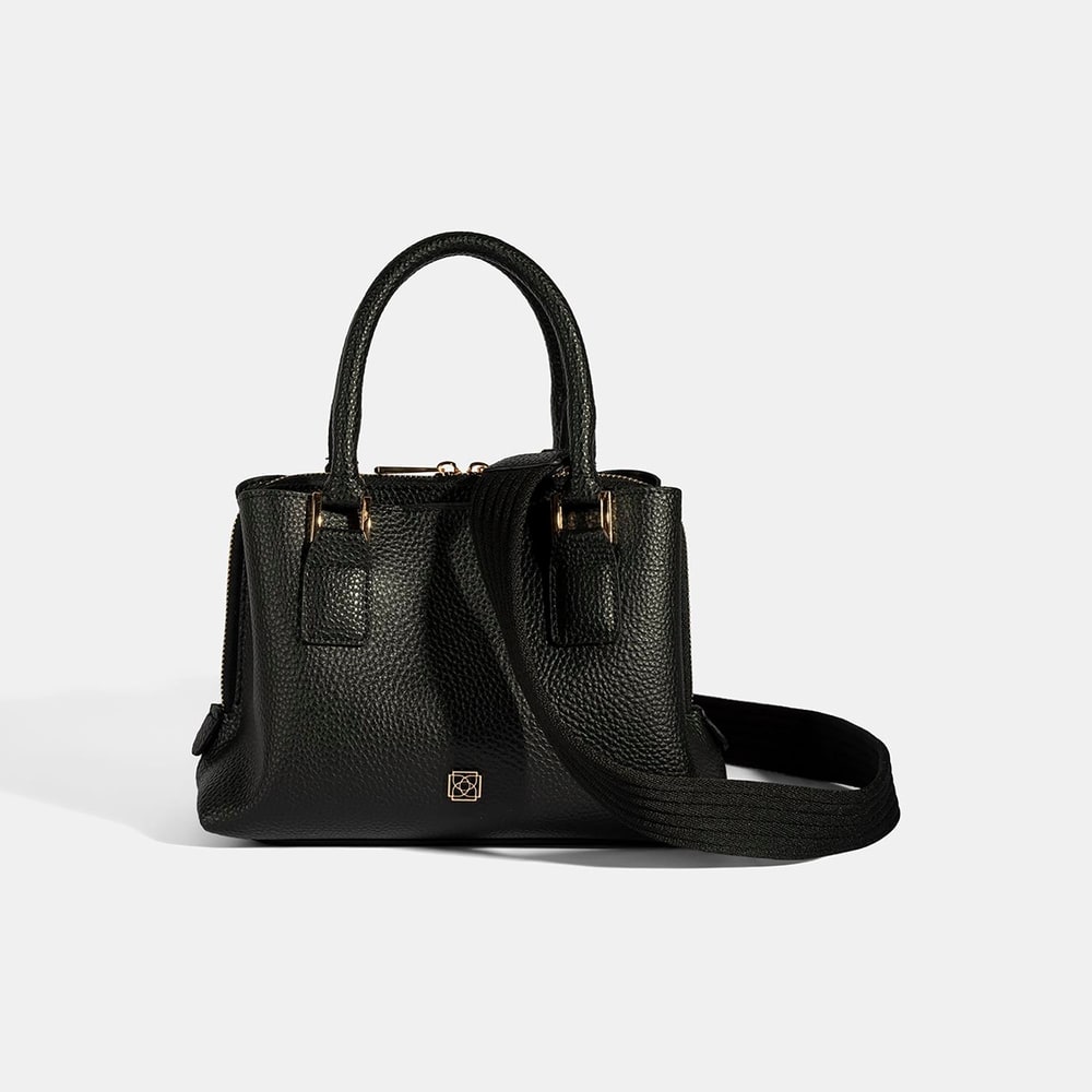 YNK-0005 AW25 KADIN OMUZ ÇANTASI