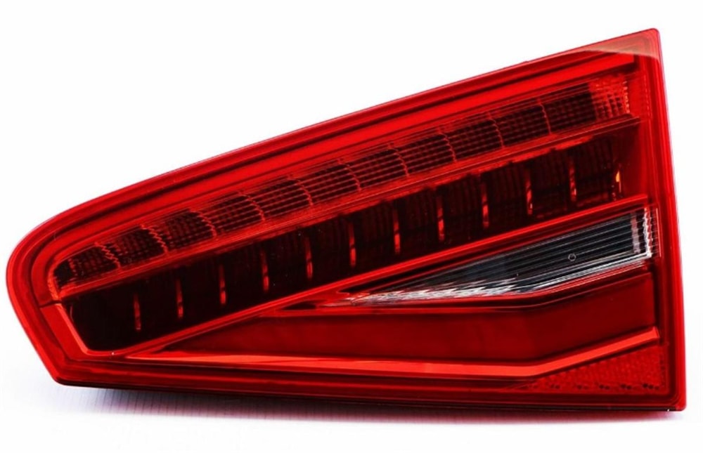 Audi A4 2013-2015 Model Arası Sağ Arka Stop İç Taraf Depo Marka 8K5945094AC