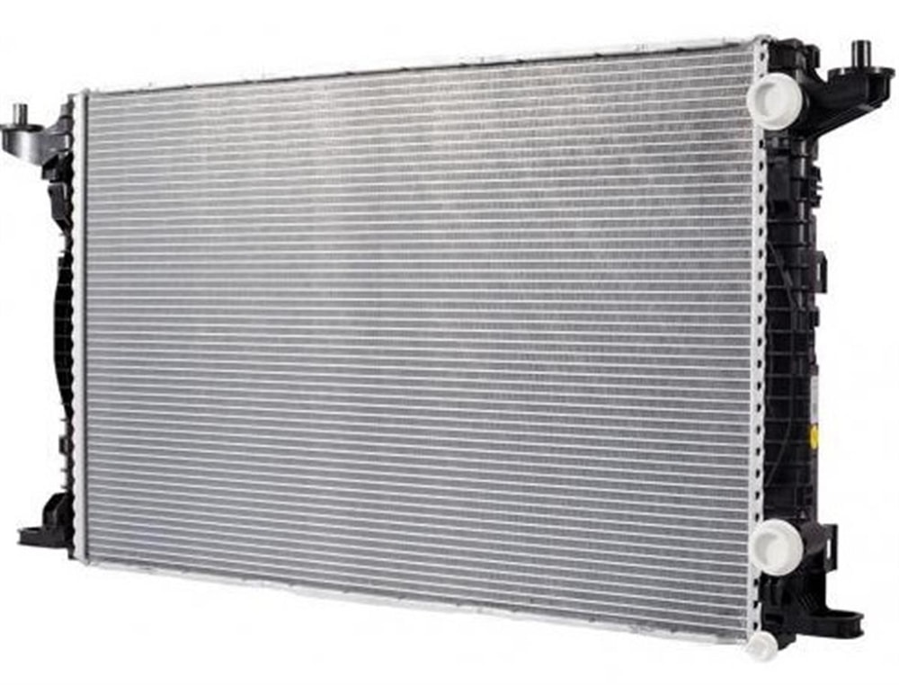 Audi A4 2015 Model Sonrası Motor Su Radyatörü Mahle Marka 8W0121251J