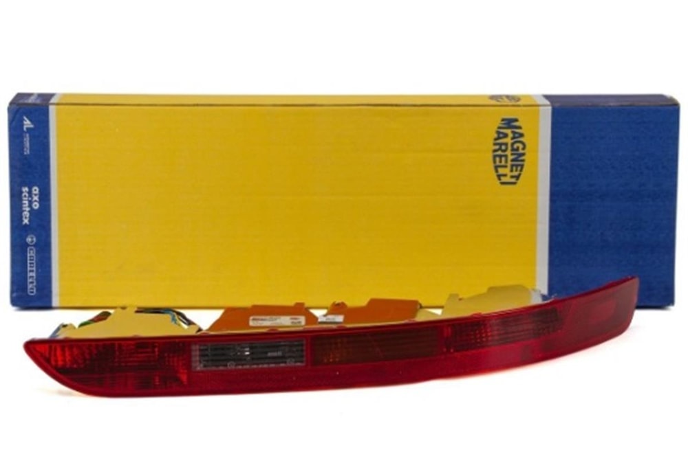 Audi Q5 2009-2017 Model Arası Arka Tampon Reflektörü Sağ Magneti Marelli Marka 8R0945096