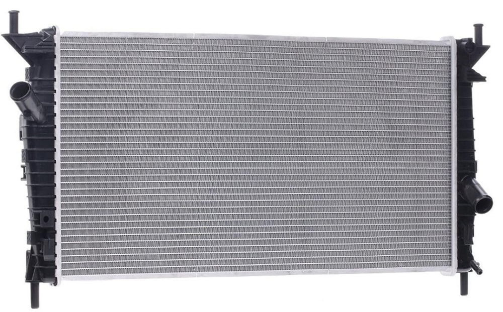 Ford Focus 2004-2011 1.6 Benzinli Motor Su Radyatörü Bsg Marka 3M5H8005TL