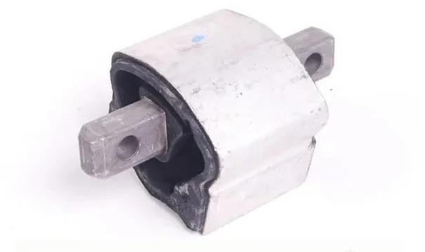 BSGMercedes Benz C Serisi W204 Şanzıman Takozu (Şanzıman Kulağı) Lemforder Marka A2122400318A2122400318