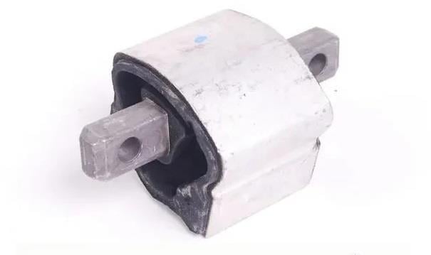 BSGMercedes Benz C Serisi W204 Şanzıman Takozu (Şanzıman Kulağı) Lemforder Marka A2122400318A2122400318