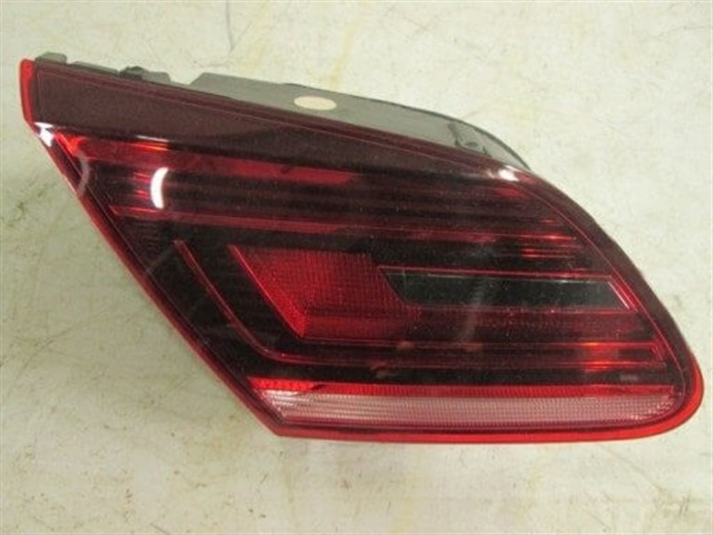 Passat CC 2012-2017 Model Arası Sol Arka İç Stop Bagaj Kısmı