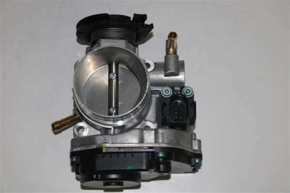 Polo 1995 - 1999 1,6 AEE Motor Gaz Kelebeği 