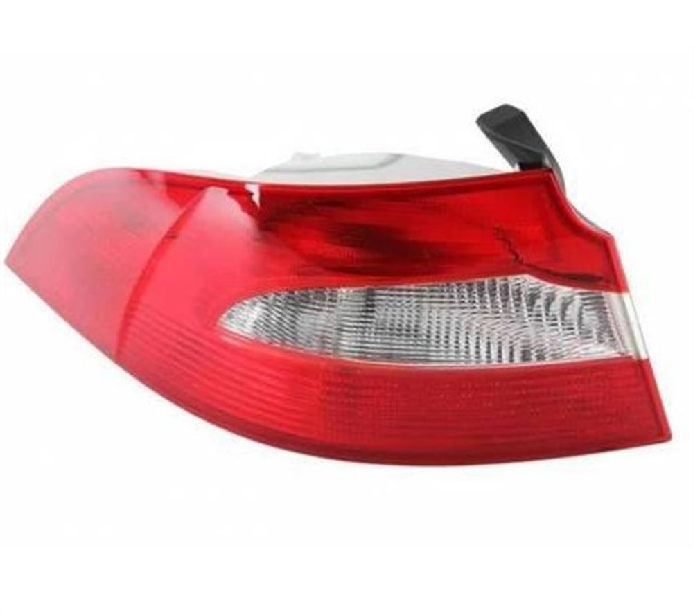 Skoda Super B 2008-2013 Model Arası Sol Arka Dış Stop Magneti Marelli Marka 3T5945111 