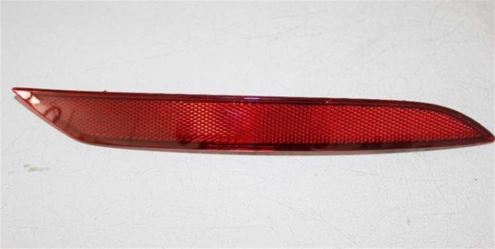 Volkswagen Golf 7.5 Arka Tampon Reflektörü Sağ Depo Marka 5G0945106C