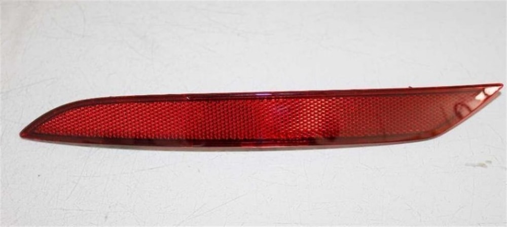Volkswagen Golf 7.5 Arka Tampon Reflektörü Sol Depo Marka 5G0945106C