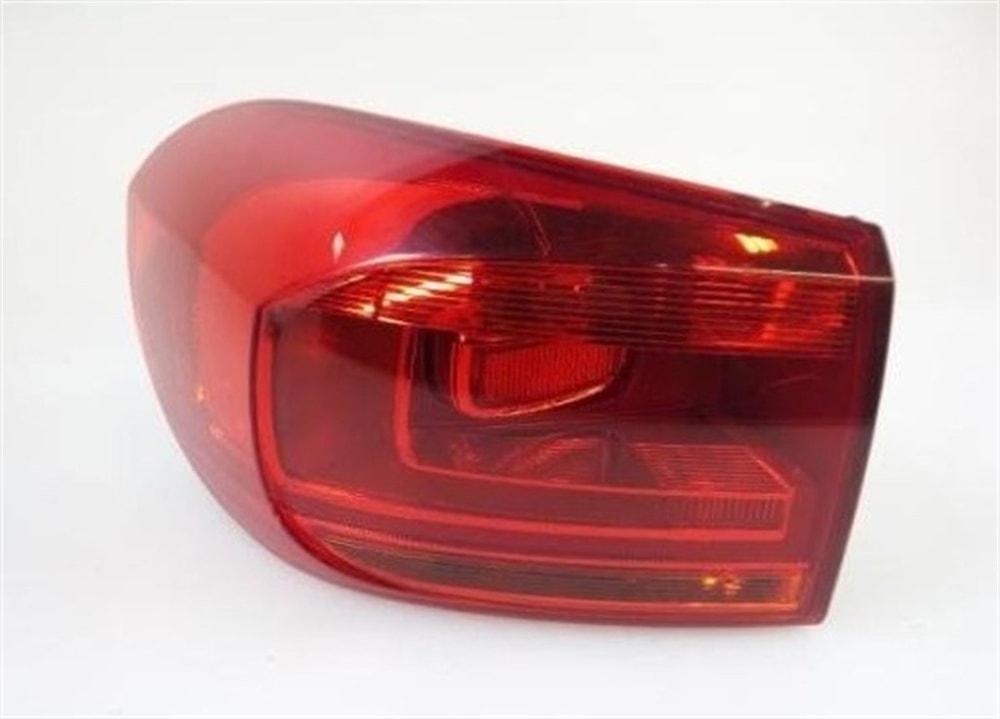 Volkswagen Tiguan 2012-2016 Model Arası Stop Lambası Sol Dış Depo Marka 5N0945095Q