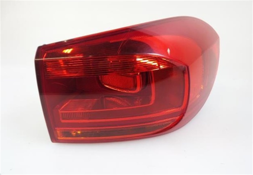 Volkswagen Tiguan 2012-2016 Model Arası Stop Lambası Sağ Dış Depo Marka 5N0945095Q