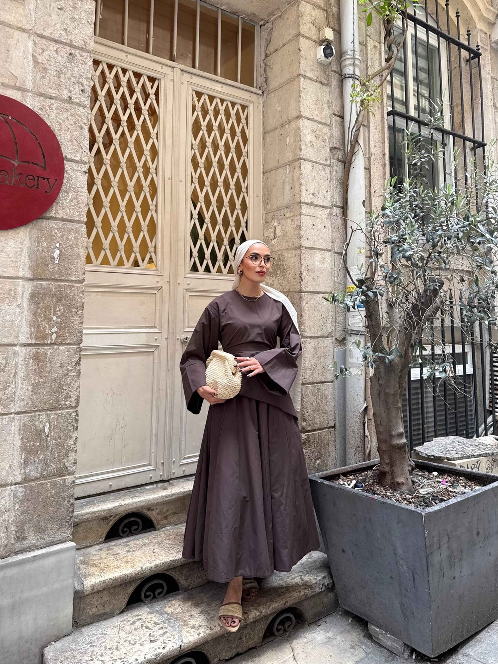 HR-0720H&R ButikPol- Yasn Etekli Takım Kahve