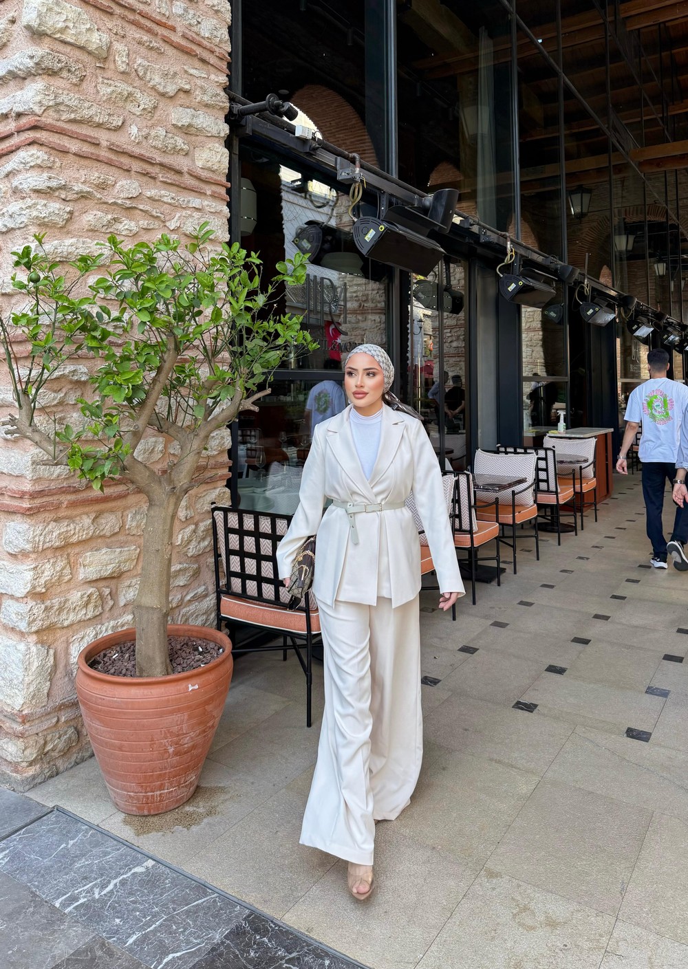 TAKM-1808H&R ButikQu Takım Krem