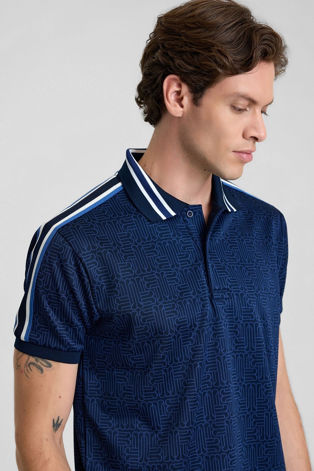 Mısırlı Erkek Jakarlı İnterlok  Monogram Desenli Tiktak Detaylı SLIM FIT Polo Yaka T-shirt Lacivert