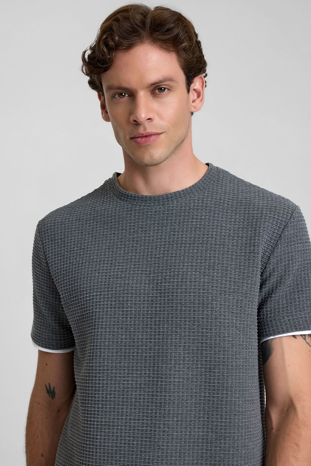 Mısırlı Erkek Jakarlı İnterlok Petek Desen Gofre SLIM FIT T-shirt Antrasit