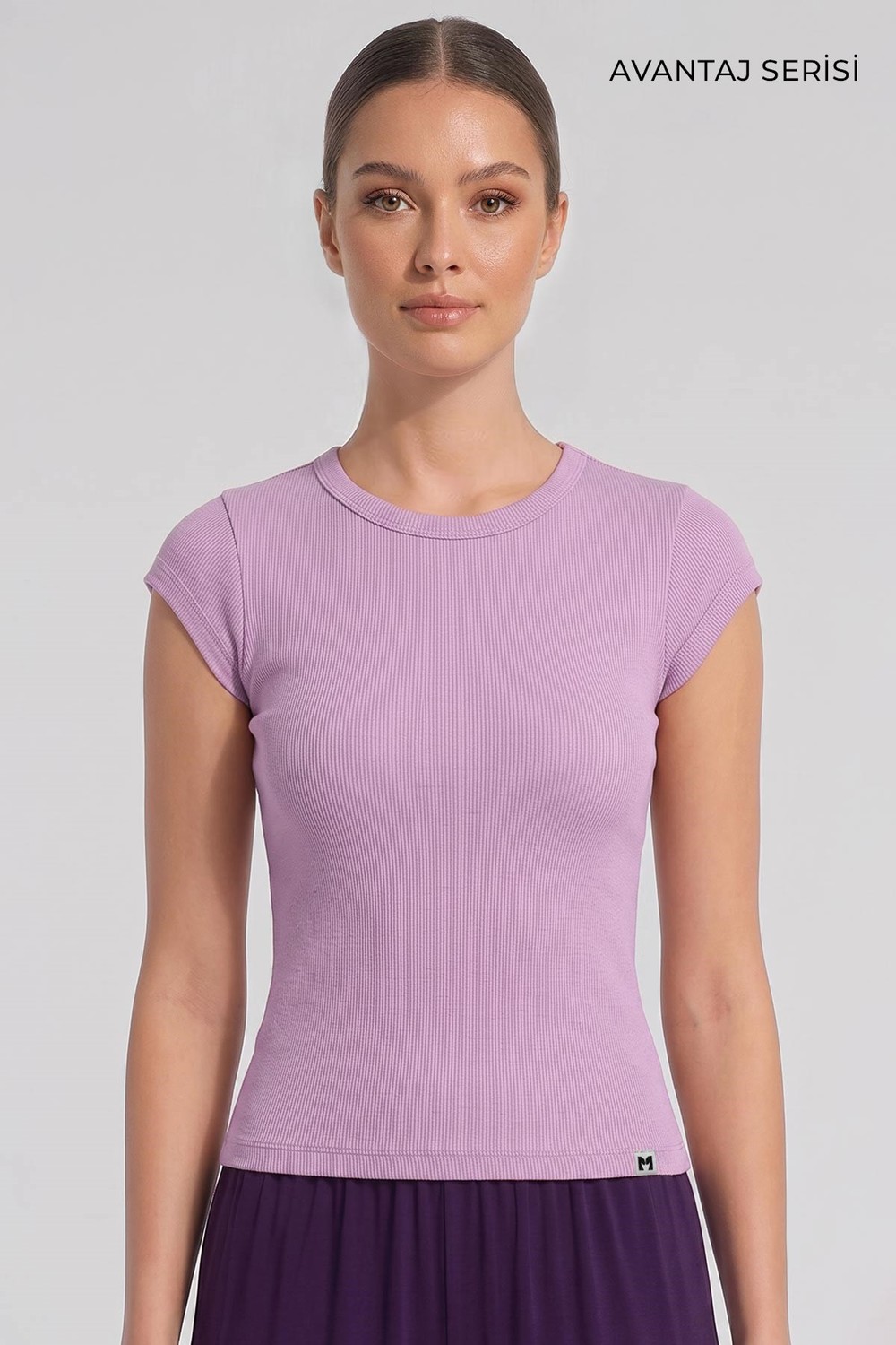 Mısırlı Kadın Kaşkorse Sıfır Kol Tshirt Açık Pembe