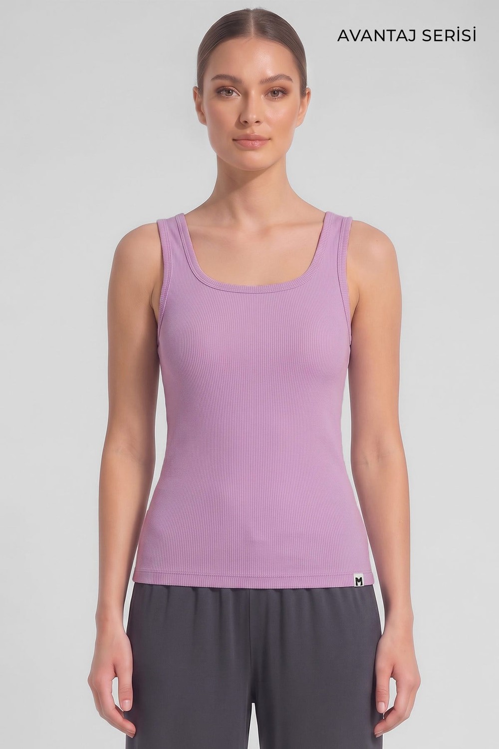 Mısırlı Kadın Kaşkorse Sırt Açık Askılı T-shirt Pembe