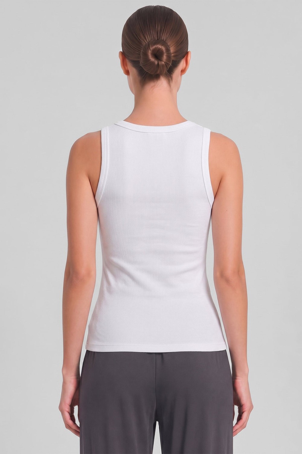 Mısırlı Kadın Kaşkorse Sırtı Kapalı Askılı Tshirt Beyaz