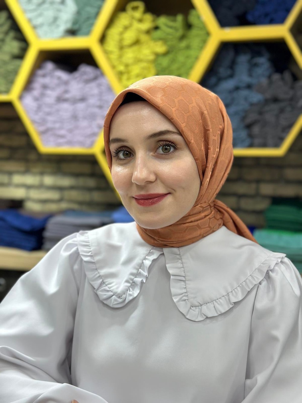 Petek Desen İpekli Jakar Eşarp Tarçın