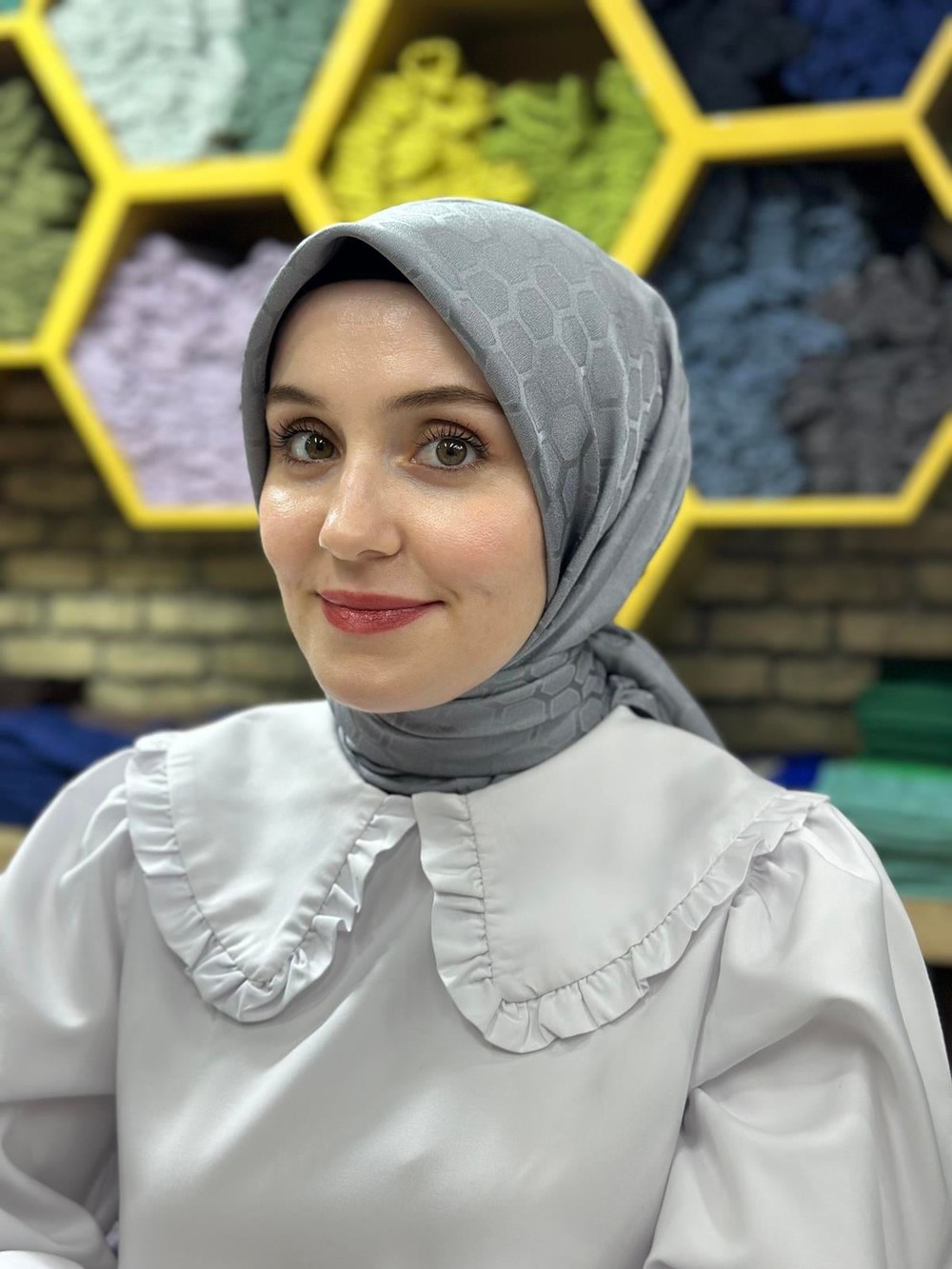 Petek Desen İpekli Jakar YENİ Eşarp Gri