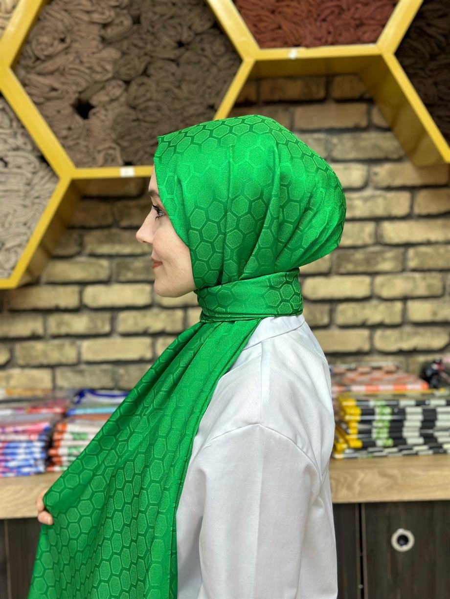 Petek Desen İpekli Jakar Şal Benetton