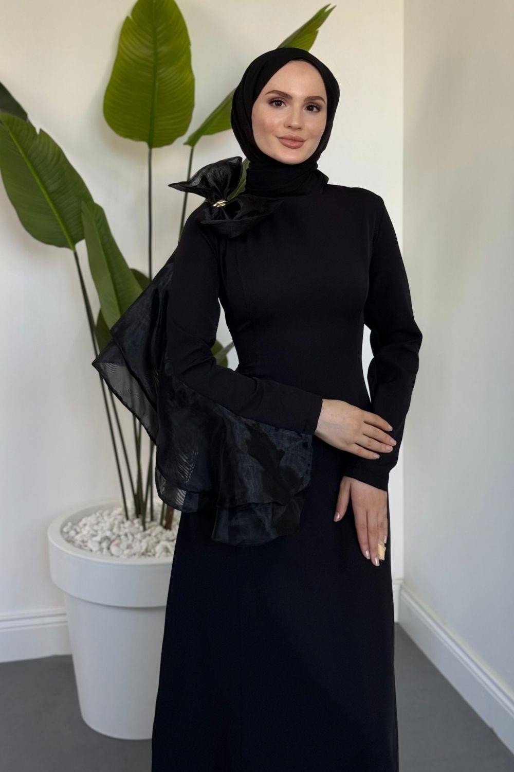 Asel Fiyonk Detaylı Krep Abiye Siyah