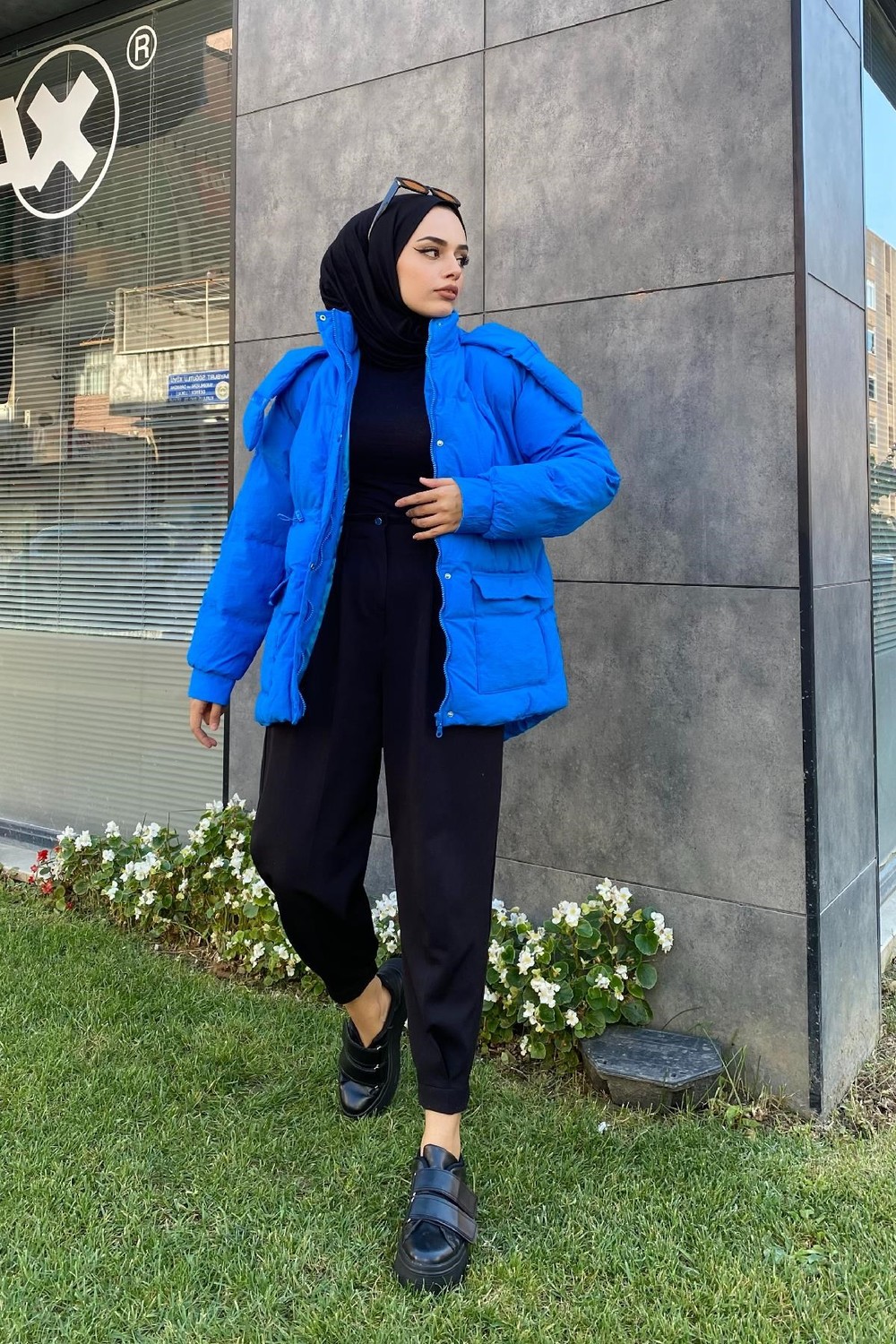 Beli Büzgülü Mont Mavi