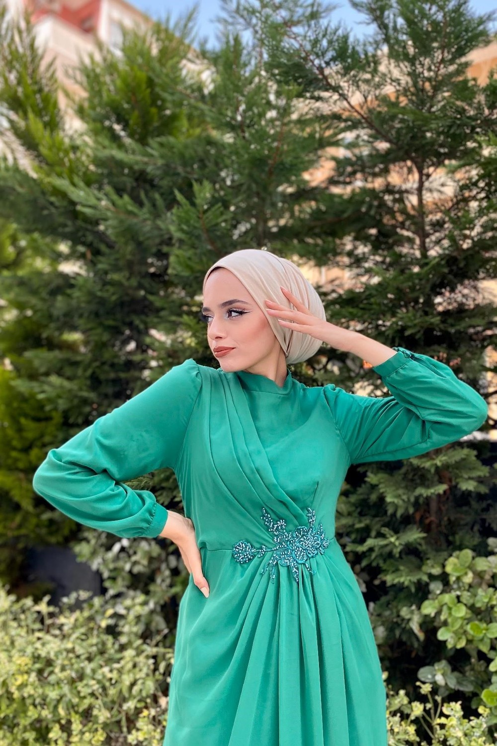 Beli İşlemeli Şifon Abiye Yeşil