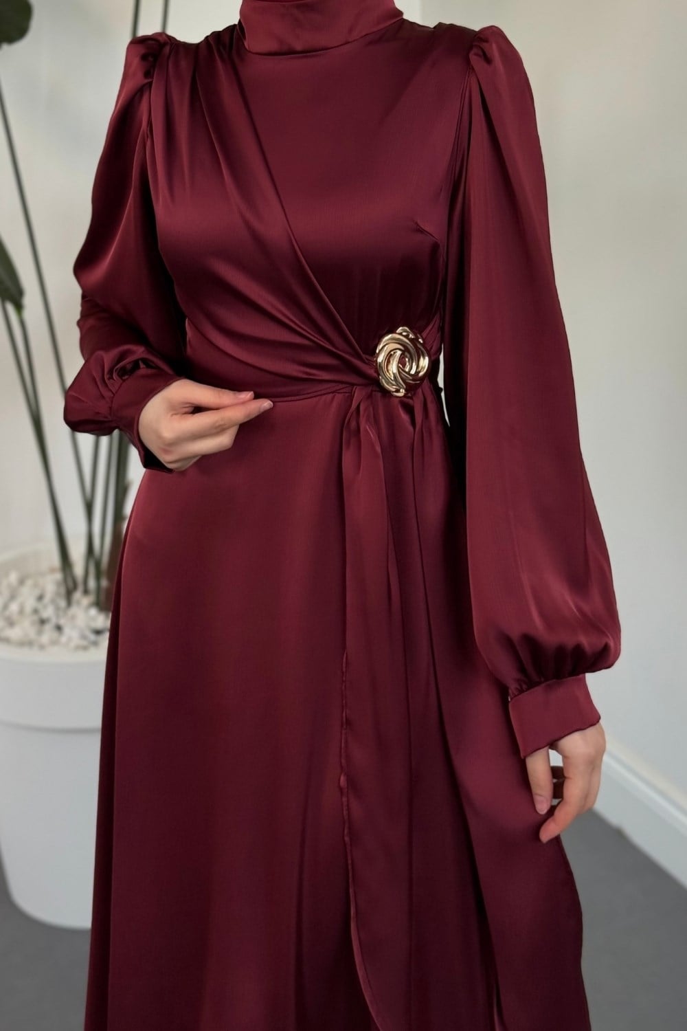 Crimson Rose Yandan Tokalı Saten Abiye Bordo