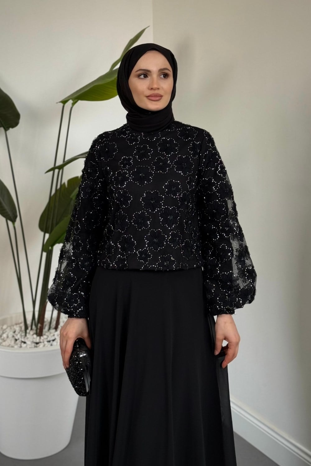 Florella Üstü Papatyalı Taşlı Abiye Siyah