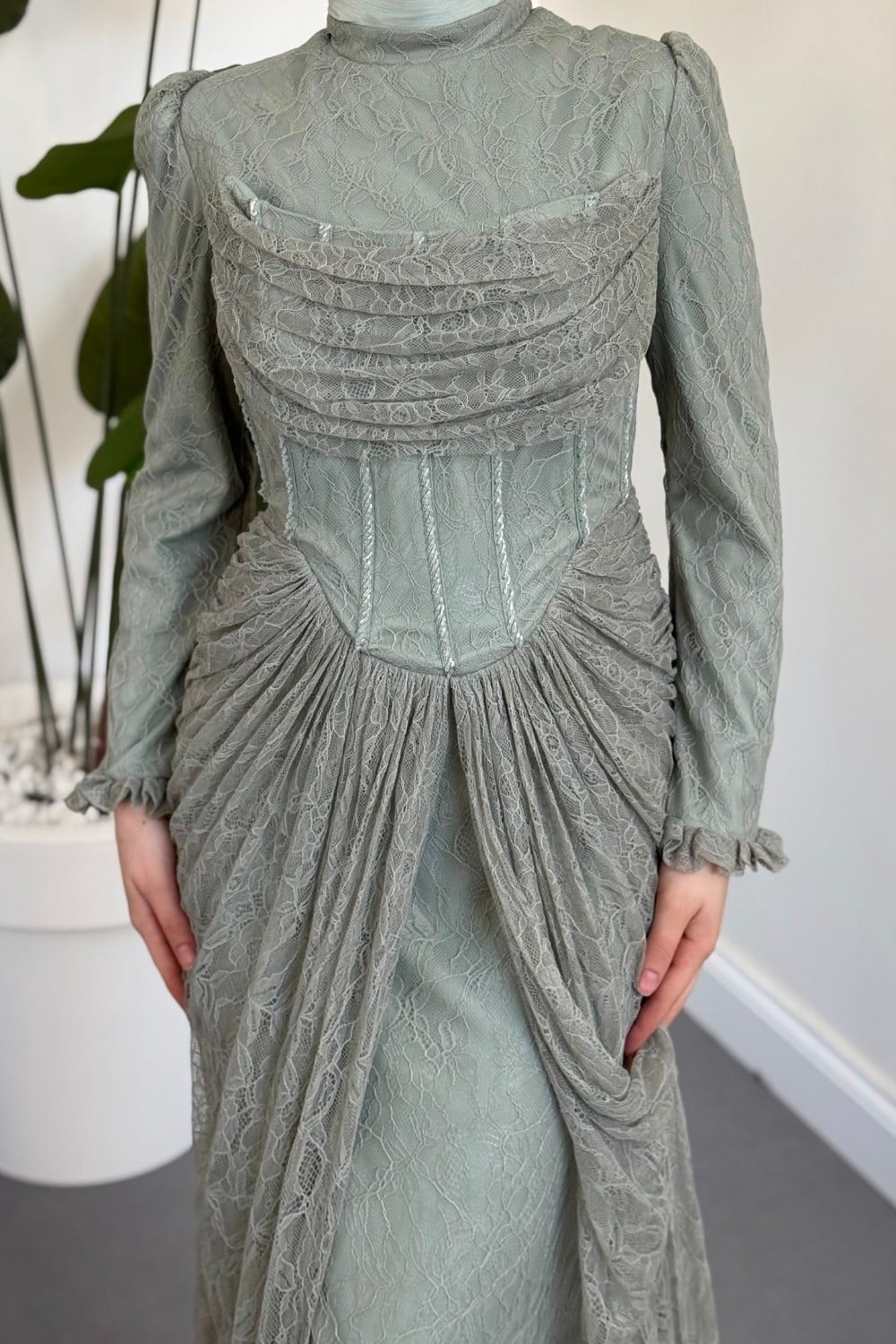 Juliet Noir Korse Detay Dantel Abiye Mint