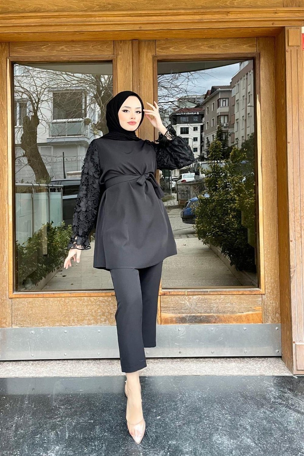 Kolları Dantelli Pantolonlu Takım SİYAH