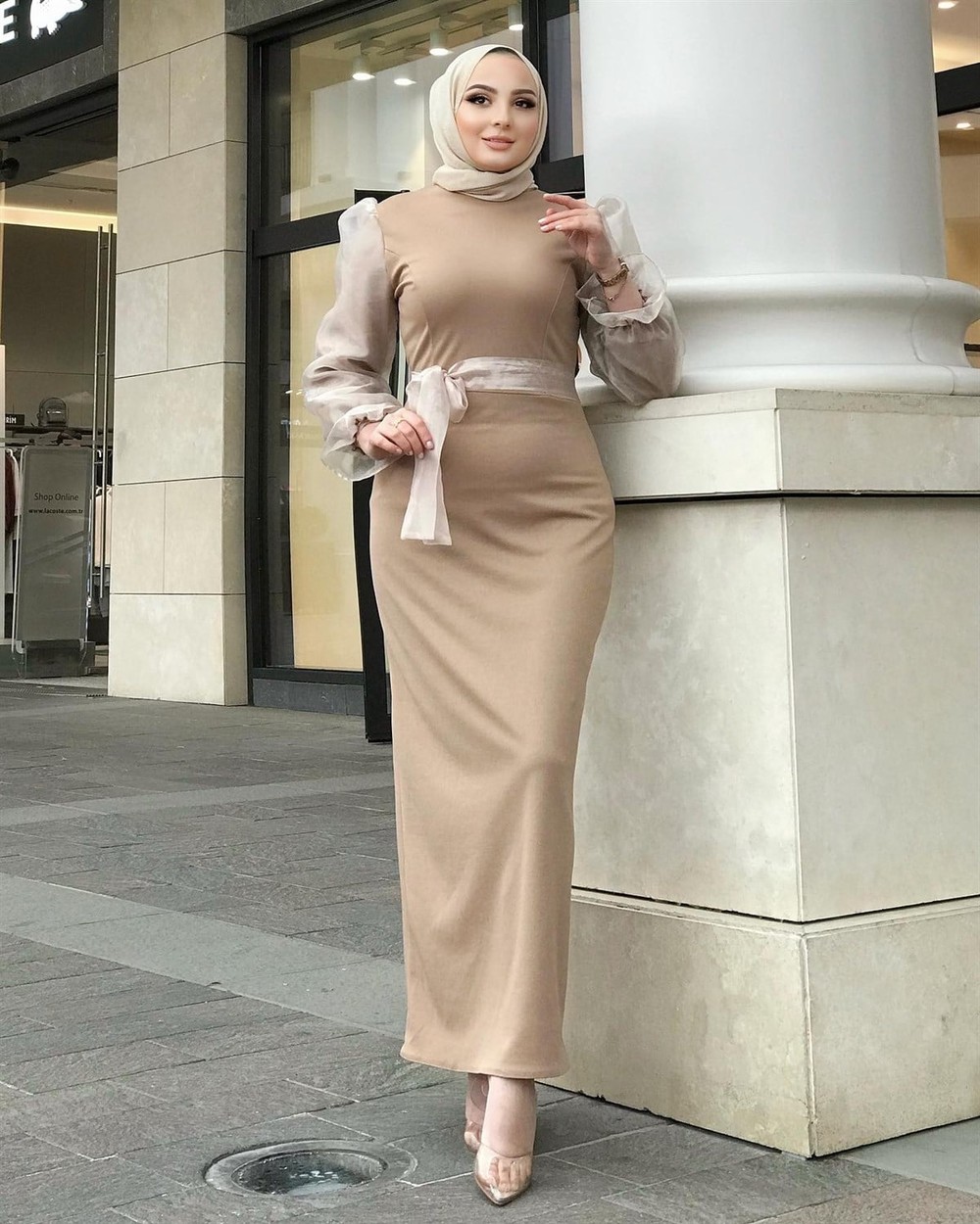 Kolu Tül Detaylı Kalem Elbise Vizon