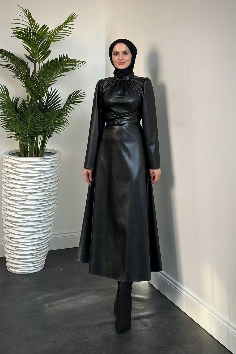 Pauline Çapraz Kemer Deri Elbise Siyah