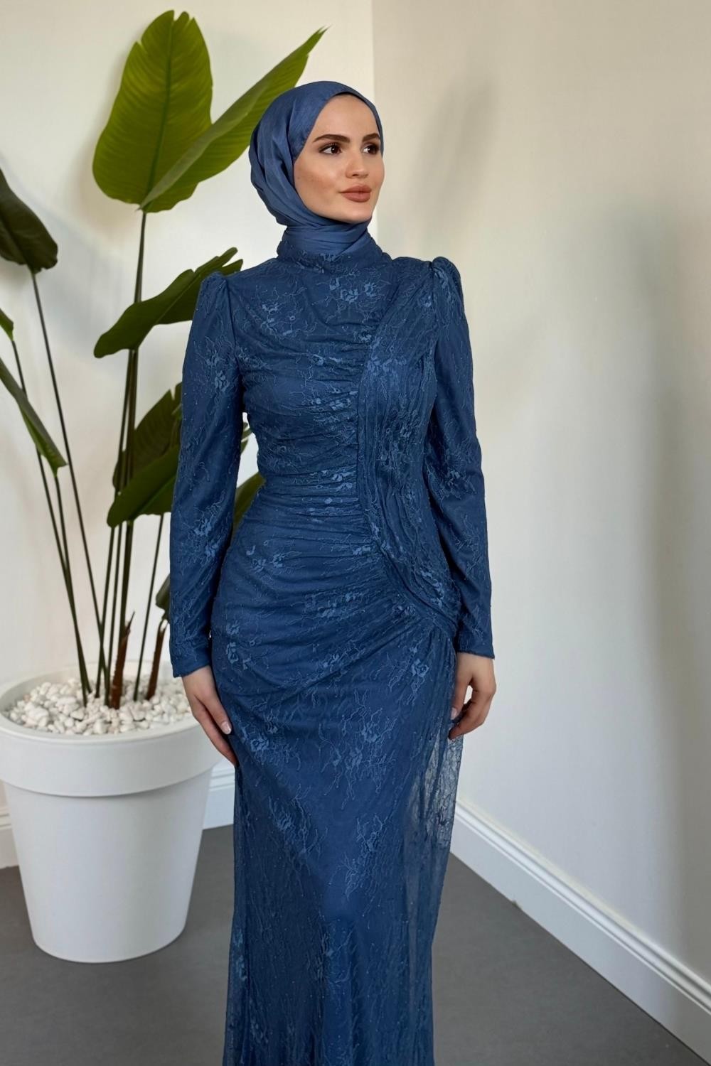 Sahra Dantel Kumaş Astarlı Balık Abiye İndigo