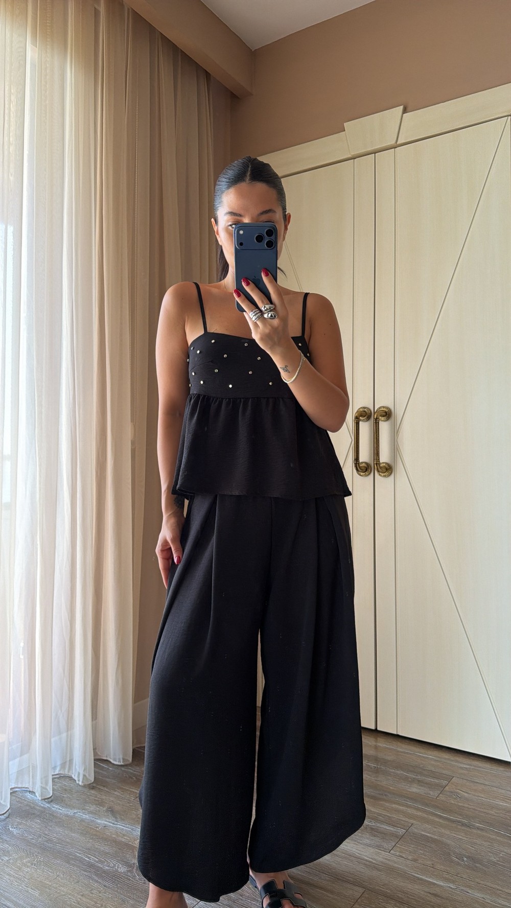 Siyah Nelke Takım