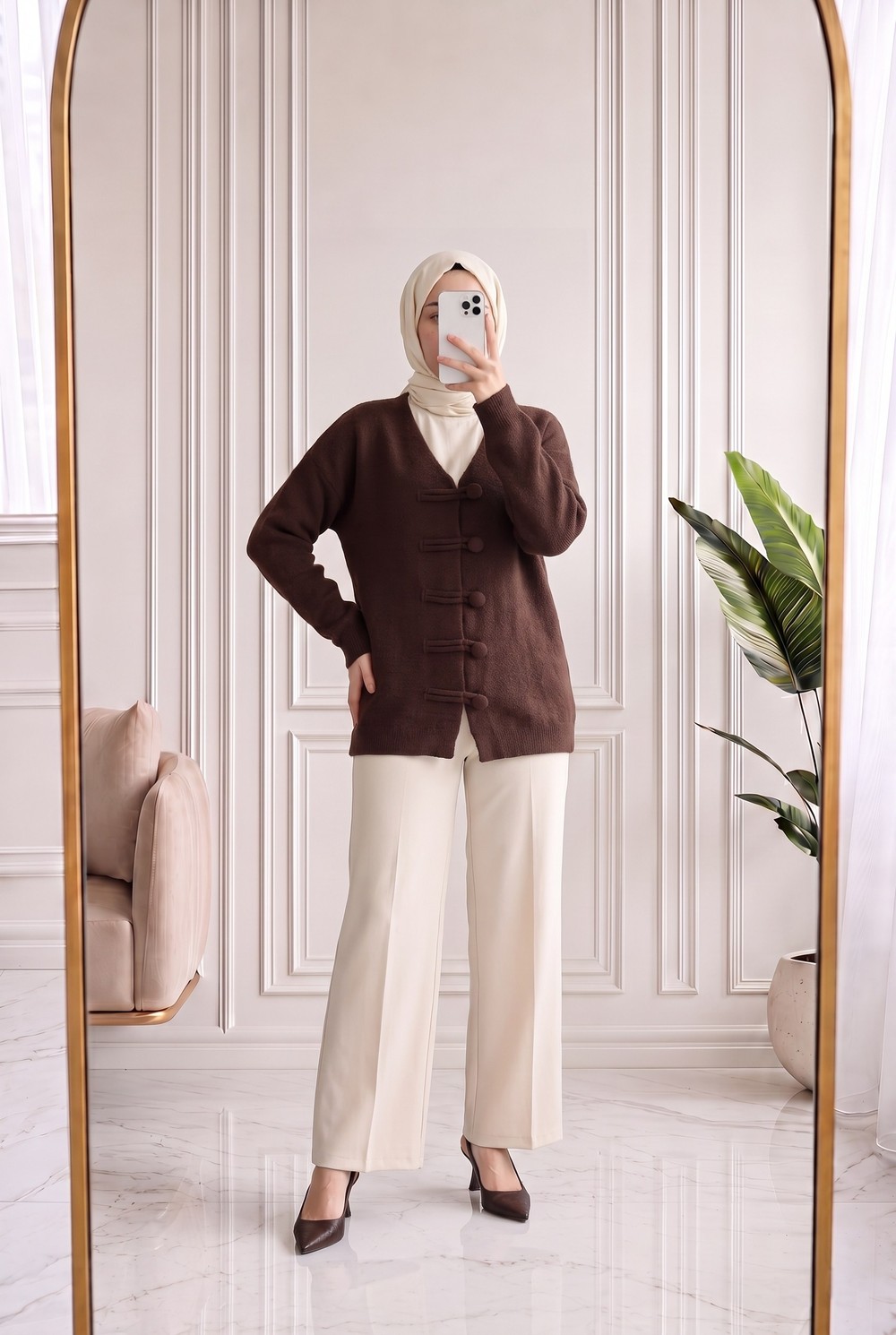 Canbahar Düğme Geçiş Detaylı Triko Hırka-KR6051 Kahve