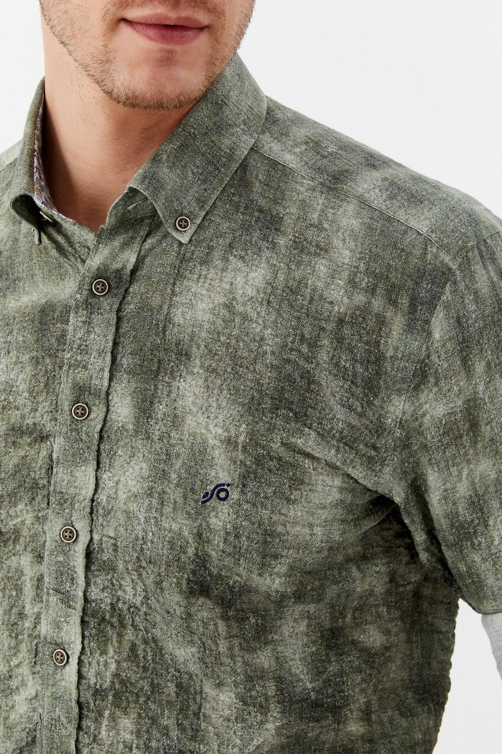 Erkek Haki Dar Kesim Slim Fit %100 Pamuk Baskılı Düğmeli Yaka Gömlek