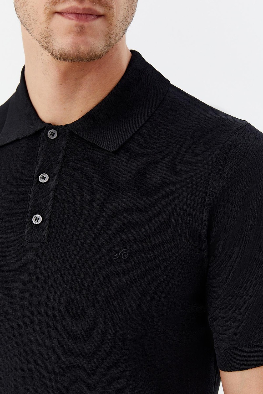 Siyah Regular Fit Göğüs Nakış Detaylı Polo Yaka Triko T-shirt