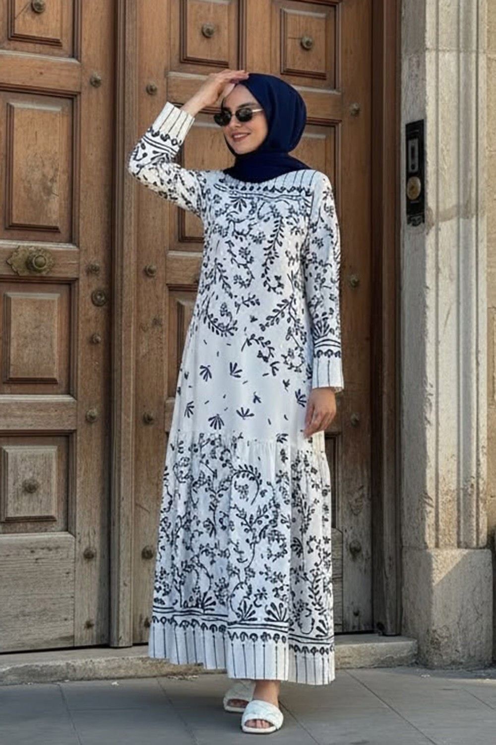Beyaz Laci Desenli Elbise