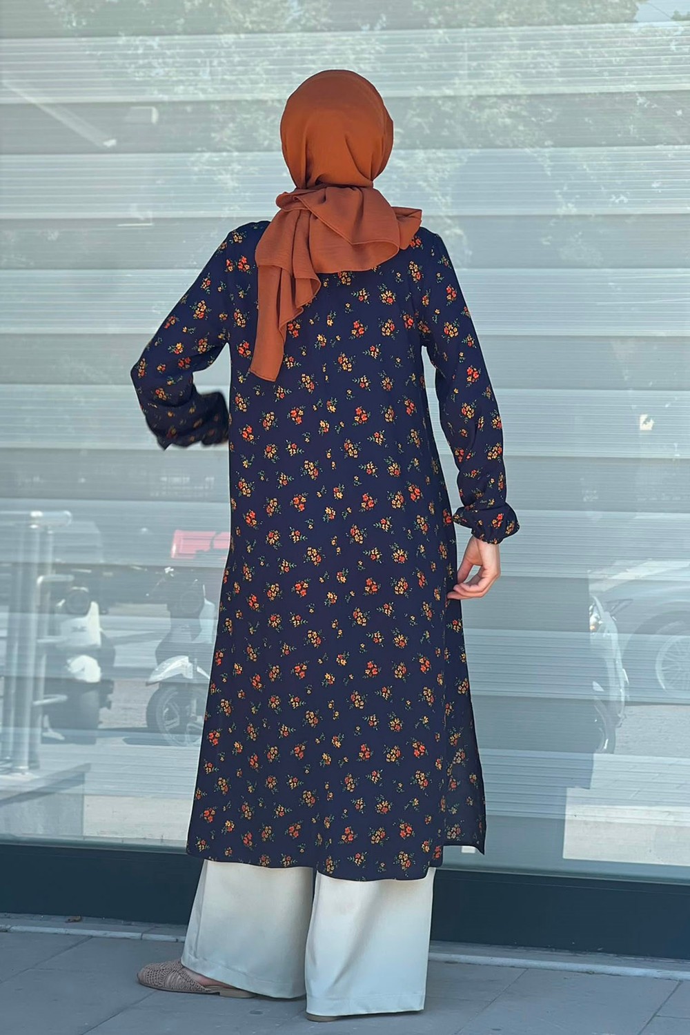 Nilüfer Çiçekli Tunik