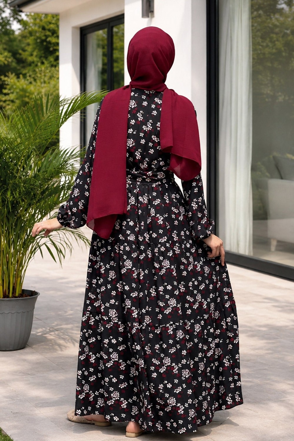 Nilüfer Siyah Elbise