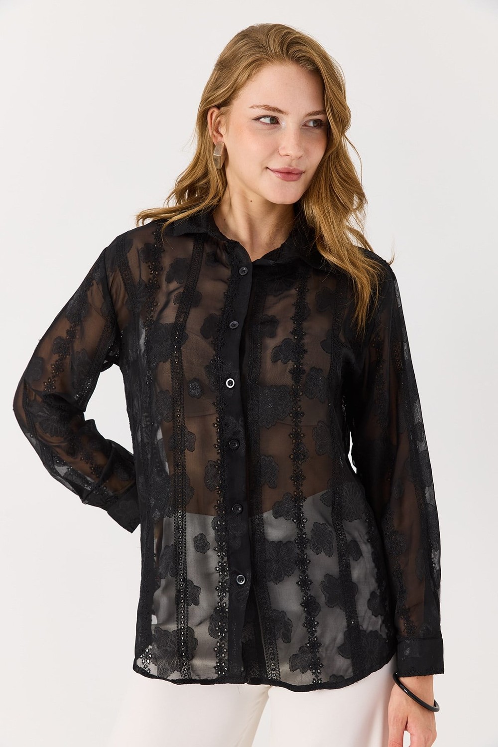 Kadın Çiçek Desenli İşlemeli Transparan Gömlek Siyah